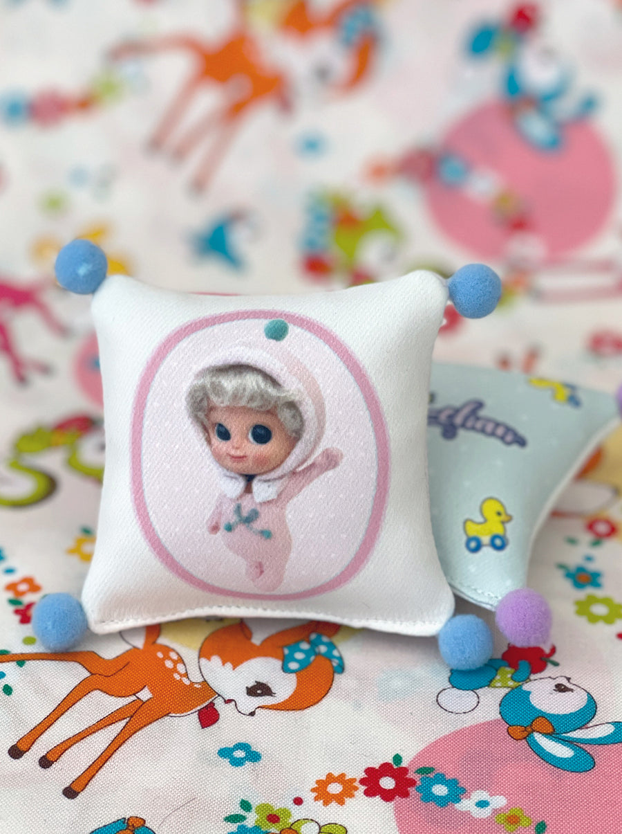 [MBC05-O] Mui's Baby Mini Cushion / Showa Baby Square