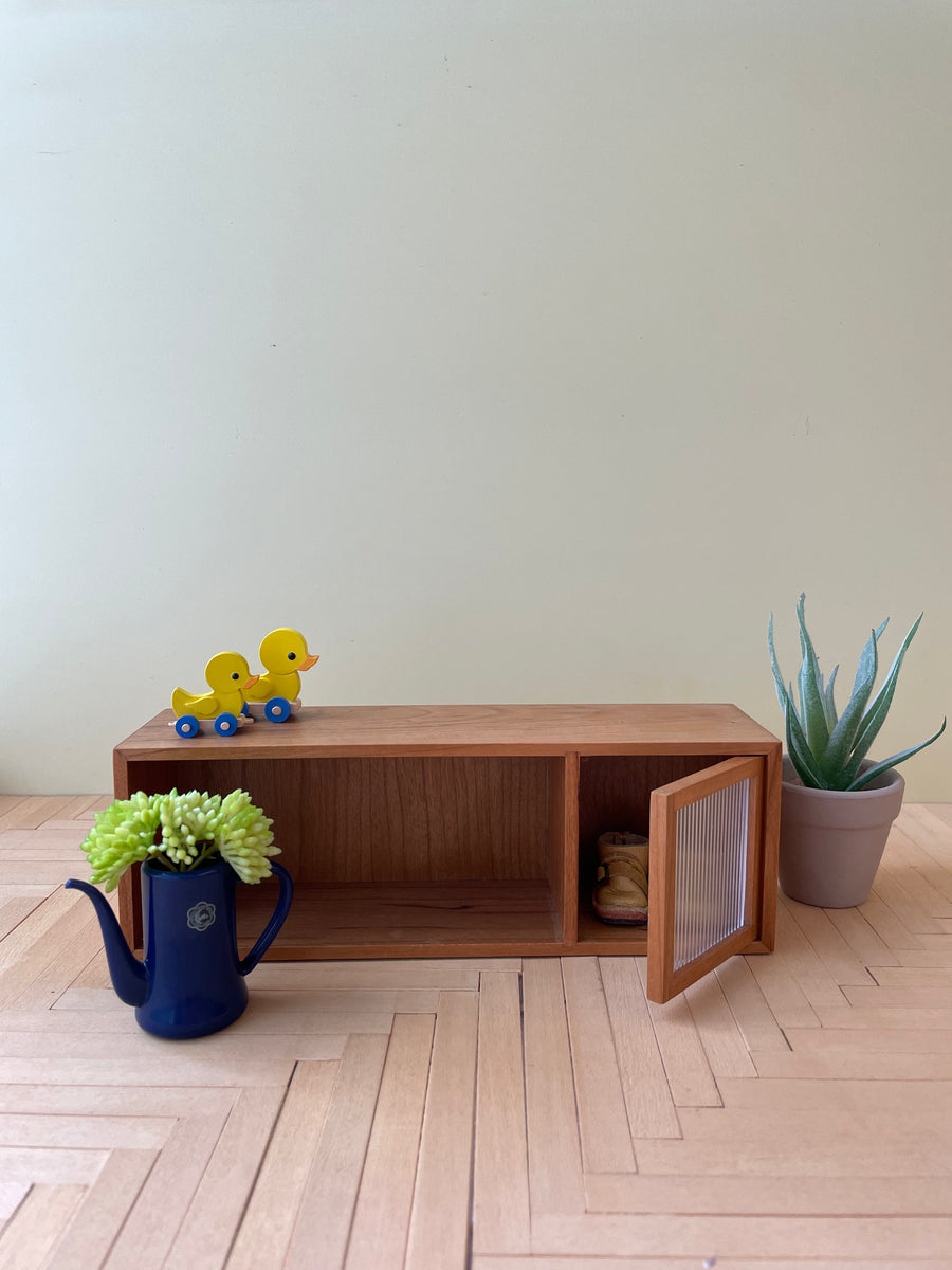 [HF005a2] Miniature Cabinet - light color